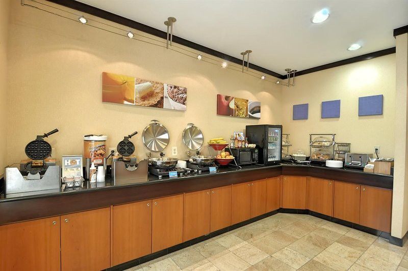 Fairfield Inn And Suites By Marriott Potomac Mills Вудбридж Екстер'єр фото