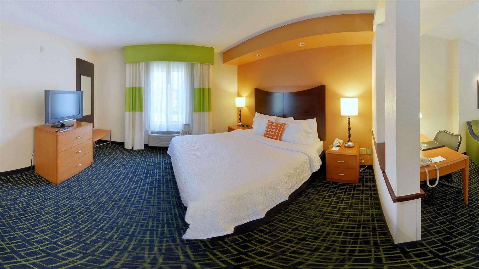 Fairfield Inn And Suites By Marriott Potomac Mills Вудбридж Екстер'єр фото