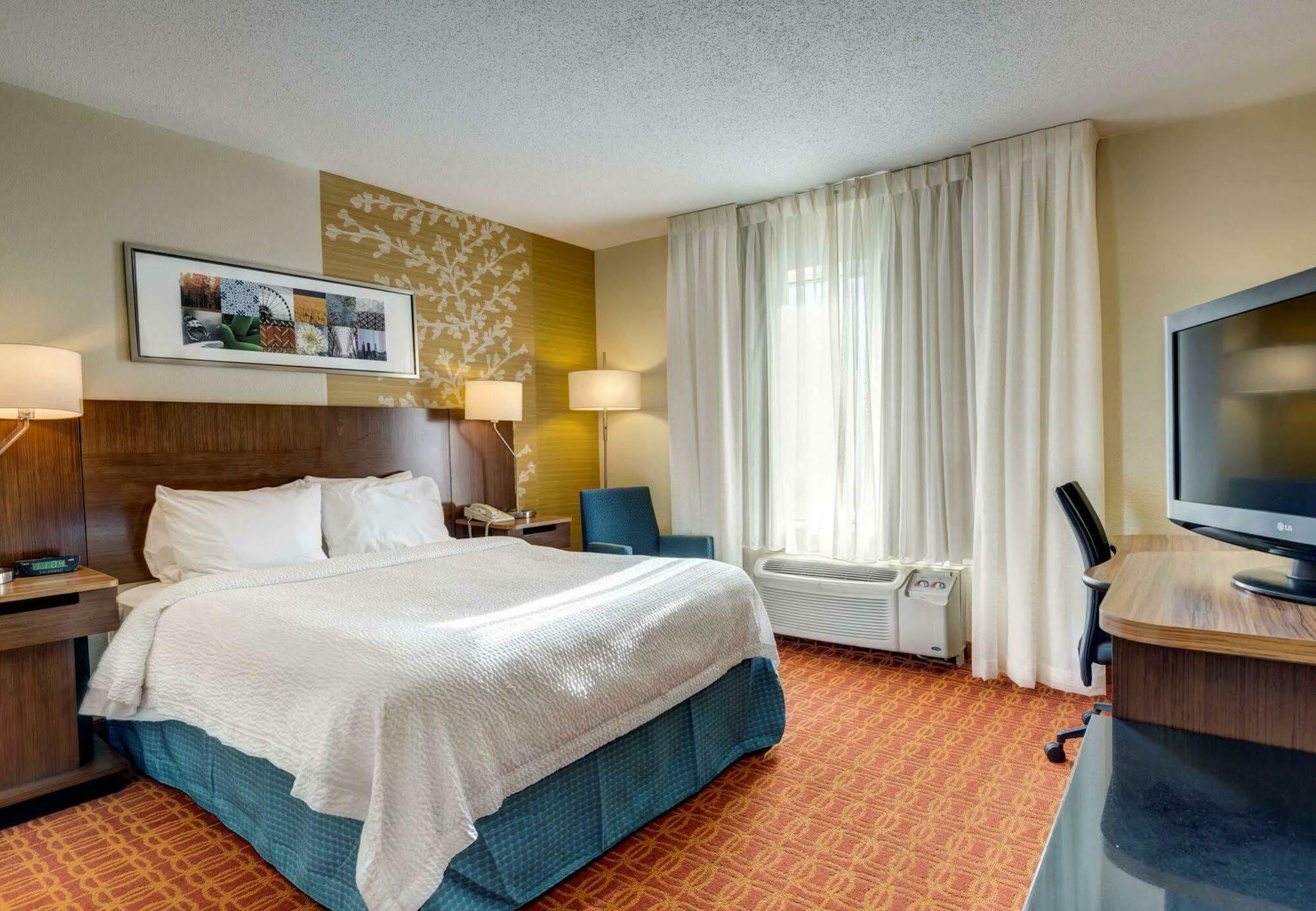 Fairfield Inn And Suites By Marriott Potomac Mills Вудбридж Екстер'єр фото