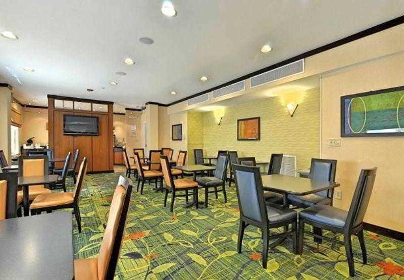 Fairfield Inn And Suites By Marriott Potomac Mills Вудбридж Екстер'єр фото