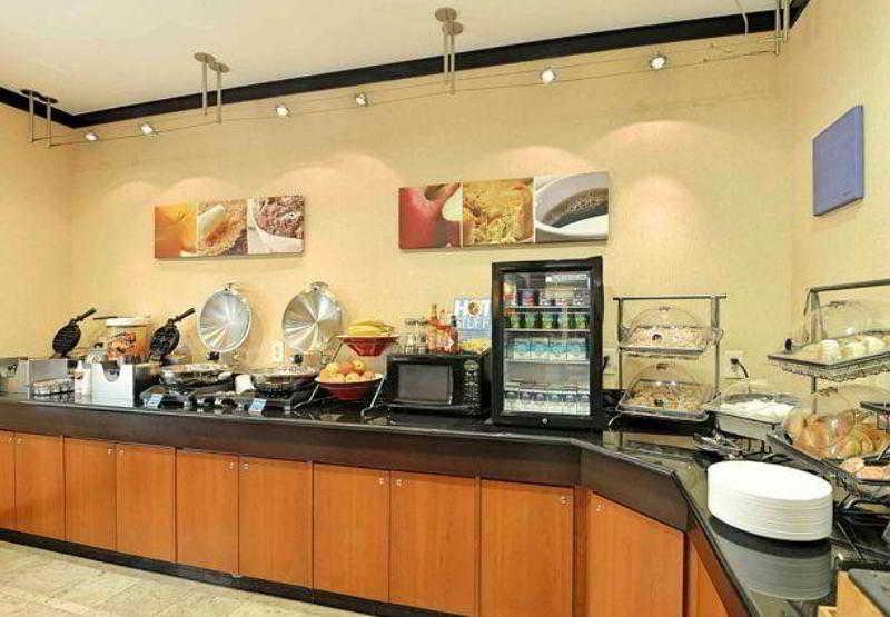 Fairfield Inn And Suites By Marriott Potomac Mills Вудбридж Екстер'єр фото