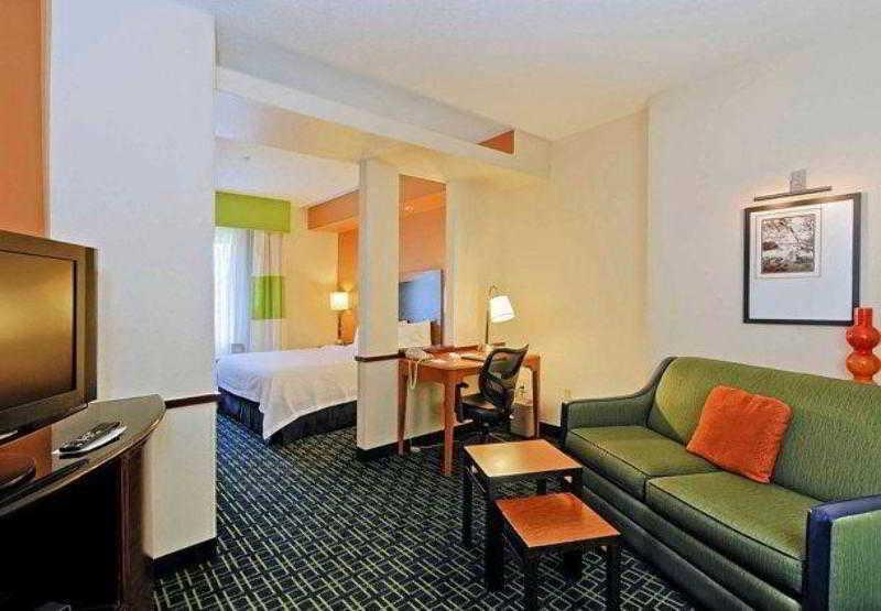 Fairfield Inn And Suites By Marriott Potomac Mills Вудбридж Екстер'єр фото