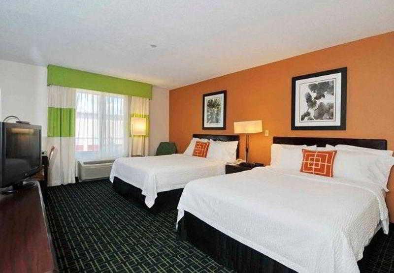 Fairfield Inn And Suites By Marriott Potomac Mills Вудбридж Екстер'єр фото